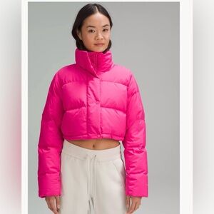 lululemon athletica Wunder Puff Super-Cropped Jacket SNCP 4. Sonic pink